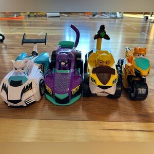 Nickelodeon’s Paw Patrol Cat Pack 4pk figures & vehicles